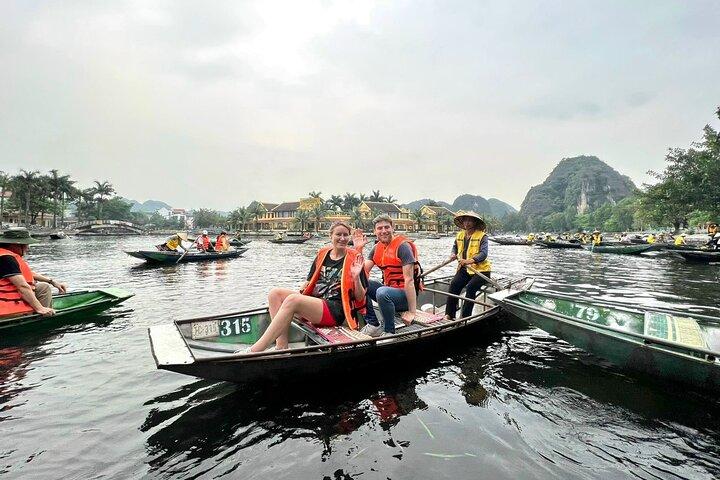 Ninh Binh Private Day Trip from Hanoi to Hoa Lu Tam Coc
