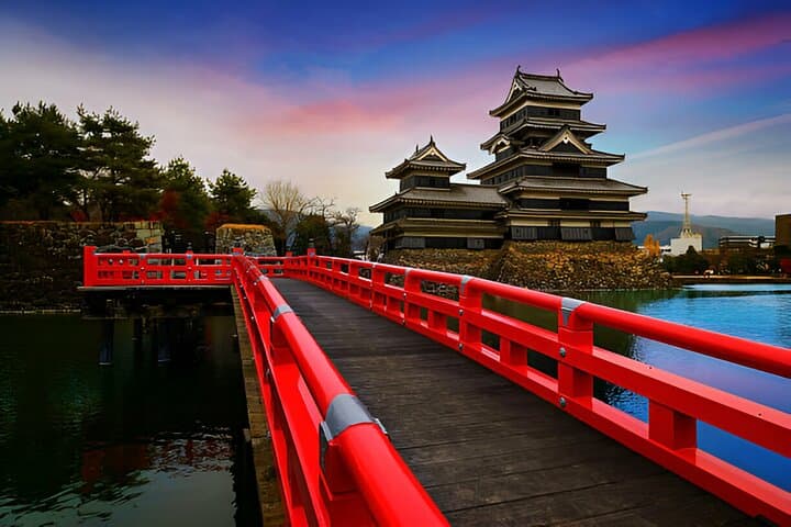 Matsumoto Castle and Kamikochi Private Tour