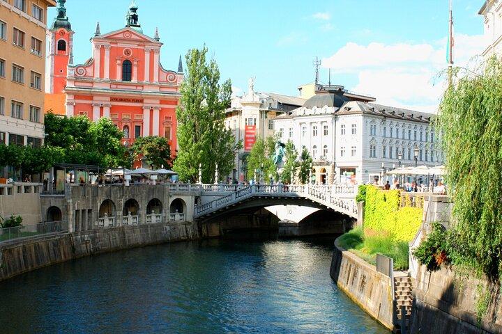 Ljubljana 2Hours Walking Tour with Local Guide