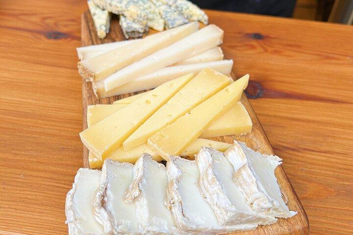 Girona Evening Food Tour and Tapas Bar Experience