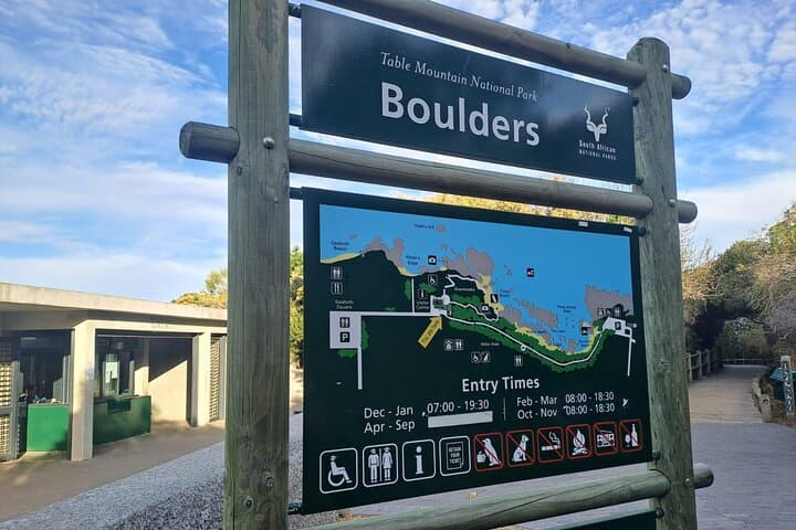 Cape Point and Boulder's Penguins Full Day Tour