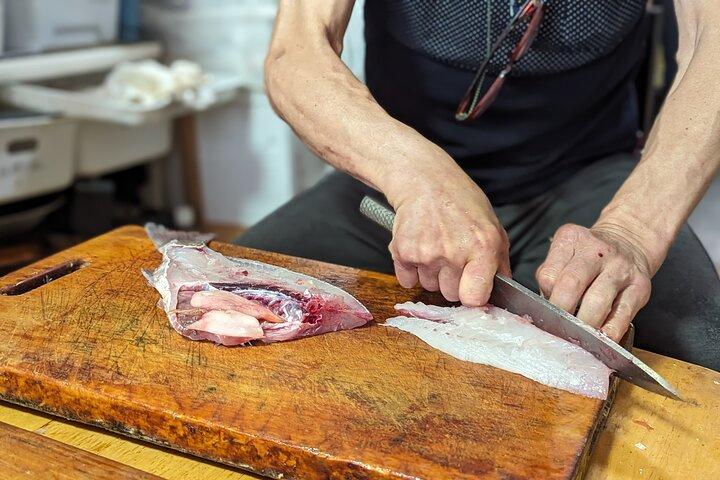 Tsukiji Fish Market Tour & Buy fish to eat at Hidden Home Kitchen