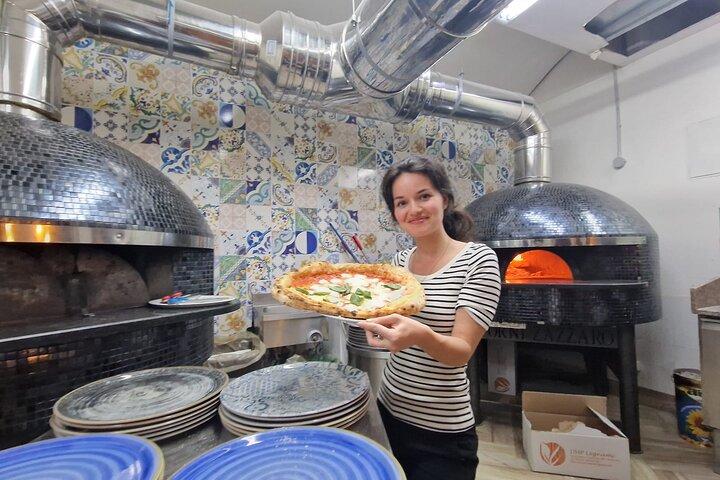 2.5-Hour Authentic Italian Pizza Making Class in Naples