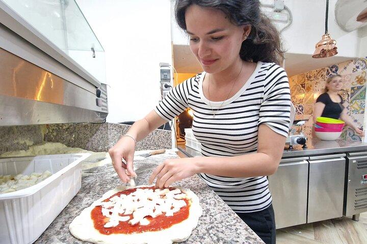 2.5-Hour Authentic Italian Pizza Making Class in Naples