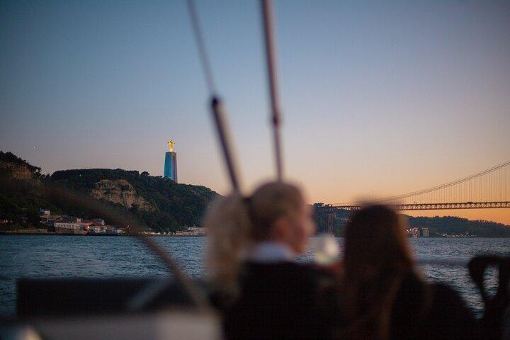 Lisbon Sunset and Day Boat Cruise Tour With Drinks Included