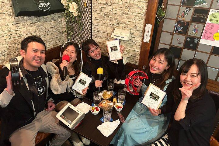 Tokyo Shinbashi Night Tour: Local Guide & Drinks at Snack Bars