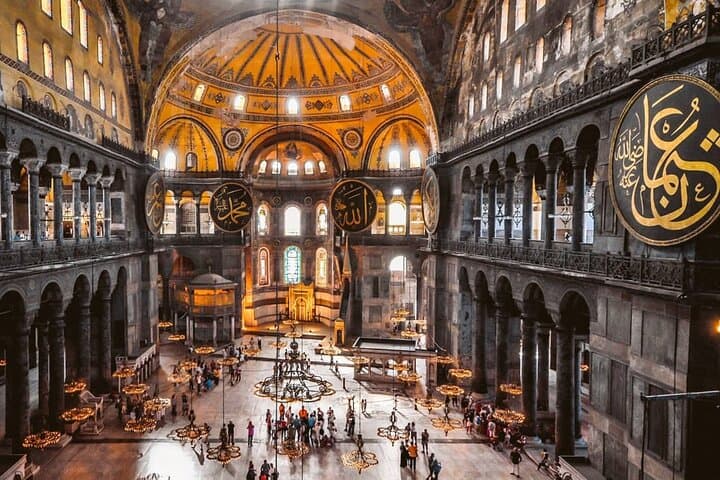 Istanbul Old City Tour: Hagia Sophia, Topkapi Palace, Blue Mosque
