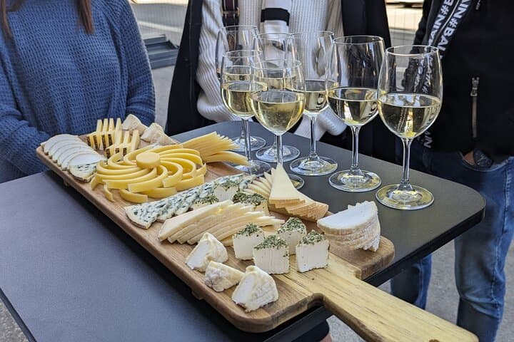 Gourmet tour of Presqu’île & Vieux Lyon 4 hours - meal included