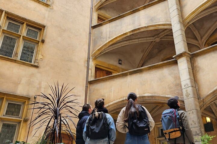 Gourmet tour of Presqu’île & Vieux Lyon 4 hours - meal included