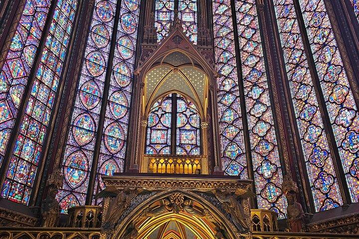 Notre Dame Paris Outdoor Tour with Crypt Entry