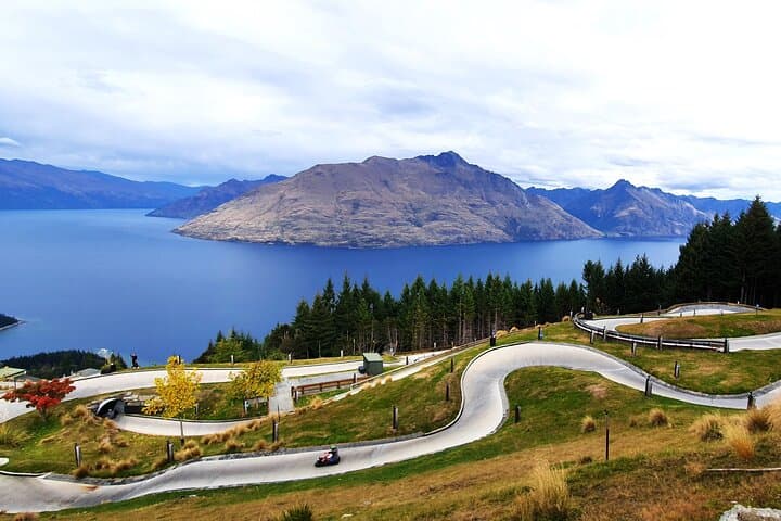 10 Day North to South Island NZ Private Tour from Auckland