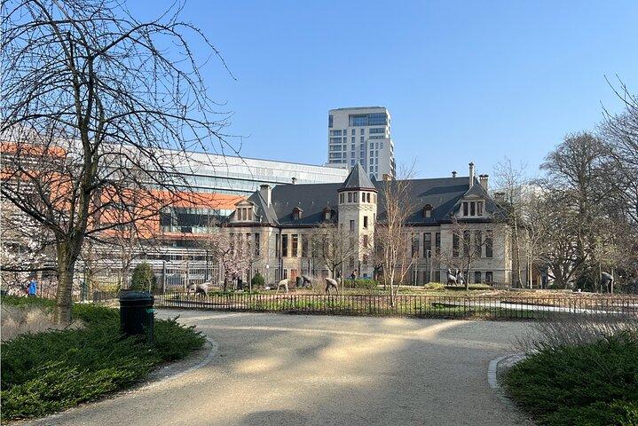 Brussels Self-Guided City Walking Tour & Scavenger Hunt