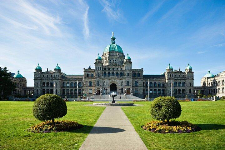Victoria: Butchart Gardens, Mile 0, Harbor 1-Day from Vancouver