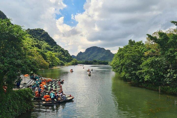 Ninh Binh Day Tour To Visit Bai Dinh - Trang An - Mua Cave