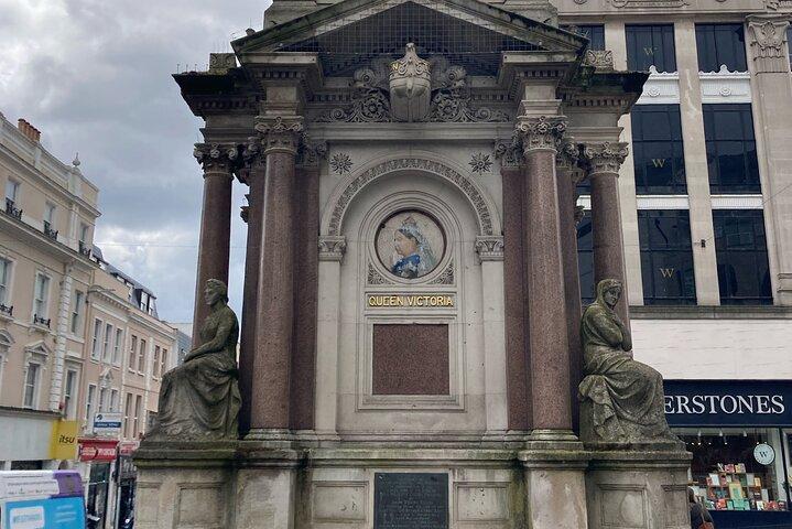 Brighton Self-Guided City Walking Tour & Scavenger Hunt
