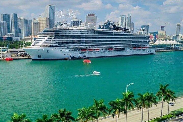 Shuttle Service for Groups and Families in Port of Miami