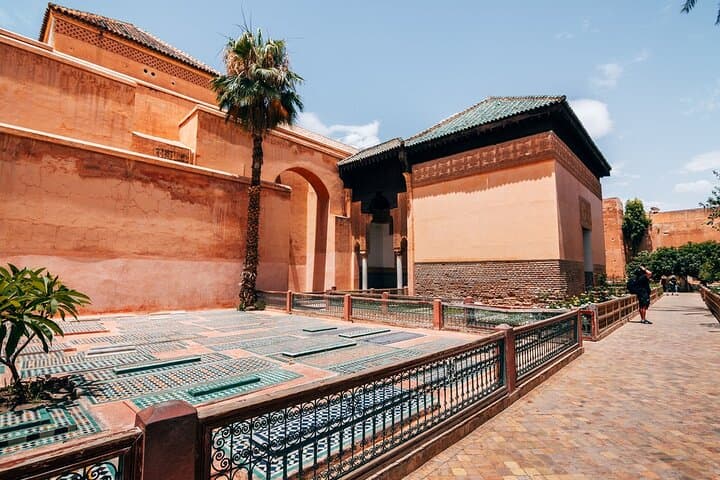 Marrakech : Saadian Tombs & Bahia Palace, Souk and Medina Tour