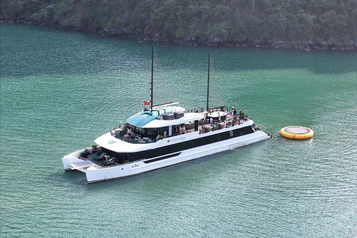 Catamaran Luxury Halong Bay and Lan Ha Bay by Expressway Hanoi