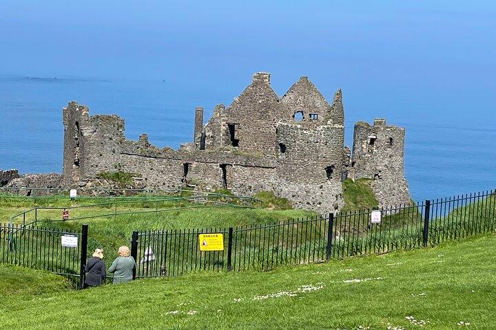 Luxury Tour of Giants Causeway from Belfast