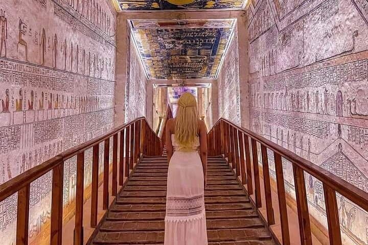 Luxor Day Tour Including Hot-Air-Baloon And Artisans Valley Trip
