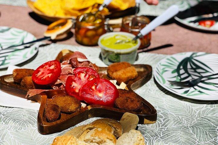 Gran Canaria 7 Highlights Small Group Tour with Tapas Picnic