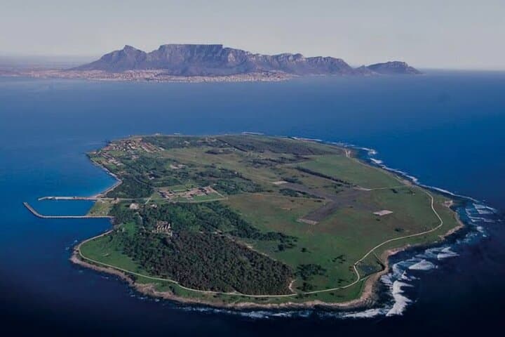 Robben Island Ferry Ticket &Guided Prison Tour with Pick-up& back