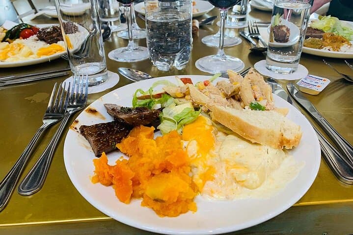 Big 5 game Reserve Safari with Lunch and Wine tasting