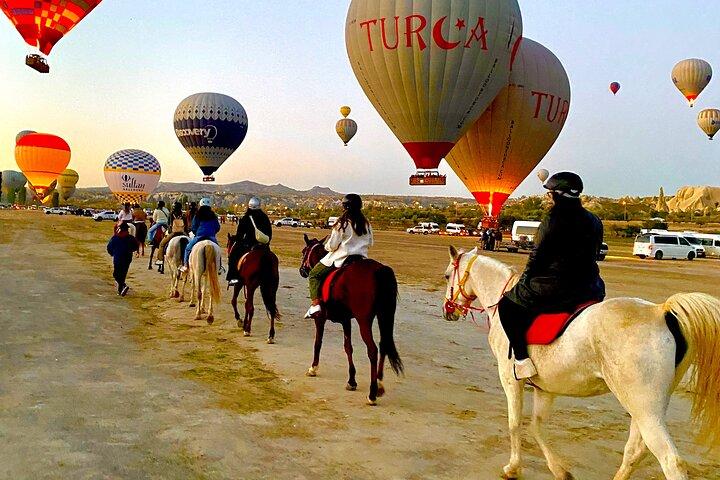 Cappadocia Horseback Ride through Valleys — Sunset/hoteltransfer