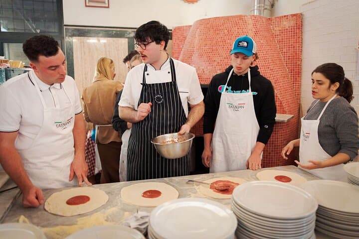 Neapolitan Pizza Cooking Class in Rome City Center, Piazza Navona