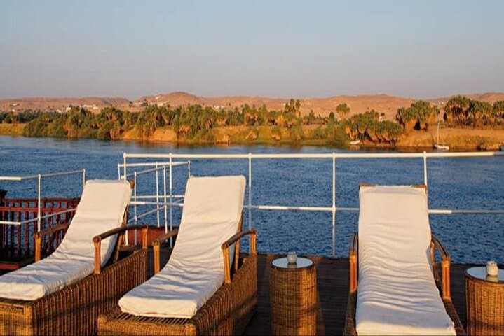 Luxury 5 Days Nile River Cruise from Luxor to Aswan with Guide