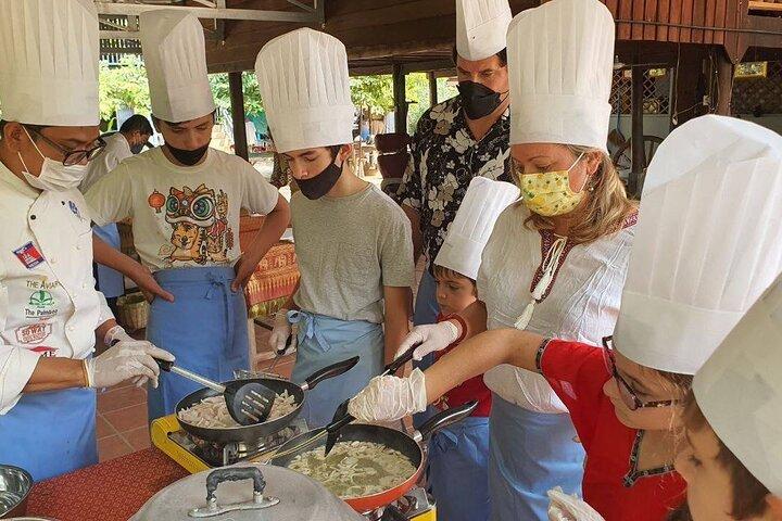 Siem Reap: Cooking Class in The Local's Village & Village Tour