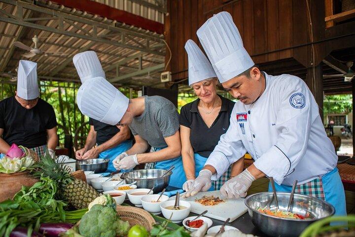 Siem Reap: Cooking Class in The Local's Village & Village Tour