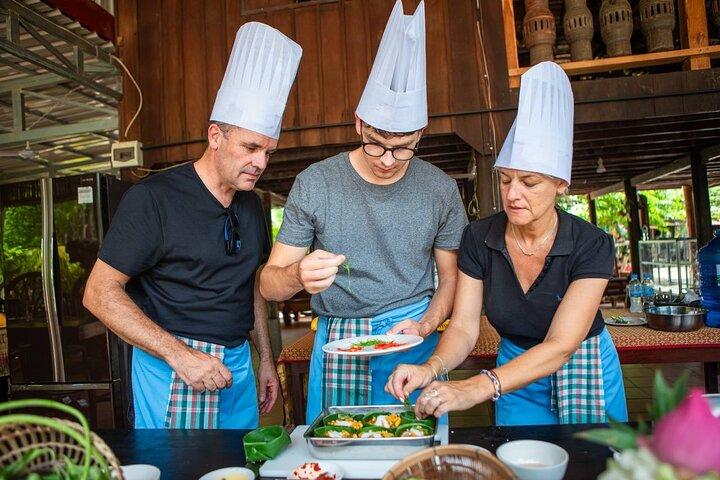 Siem Reap: Cooking Class in The Local's Village & Village Tour