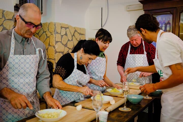 Rome Cooking Class 2-in-1: Make Fresh Pasta and Tiramisu Together