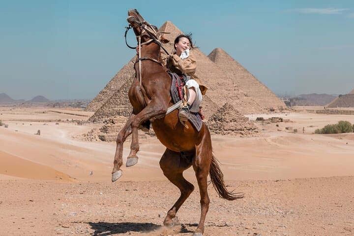 Giza Pyramids Photoshoot & tour with Jumping Horse, Camel, Sphinx