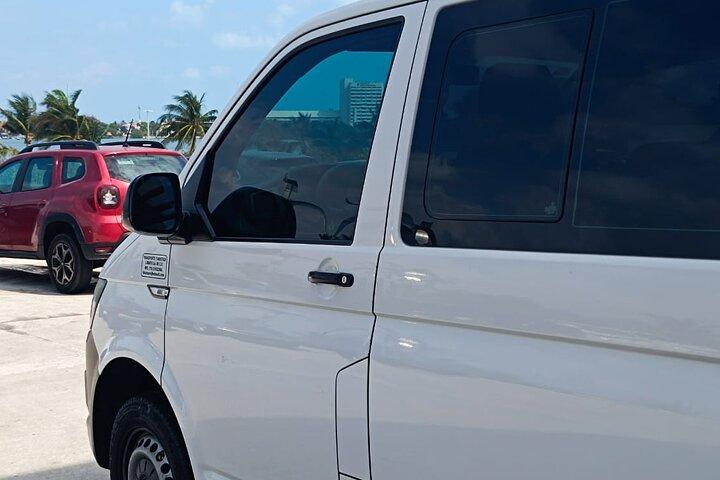 Private Transfer from Cancun Airport to Cancun Hotels 1-7 People