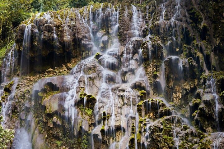 Guided Tolantongo Tour From Mexico City to Hot Springs and Caves