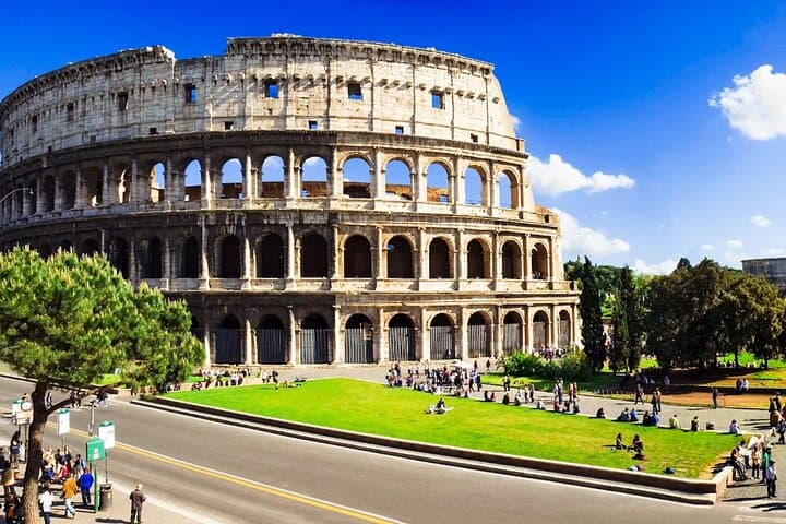 Colosseum, Roman Forum, Palatine Guided Tour or AudioGuide Option