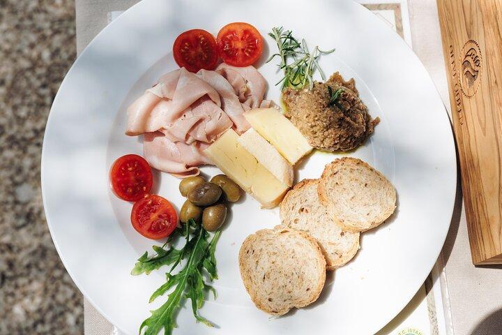 Private Olive Oil and Wine Tasting in Kurilo, Montenegro