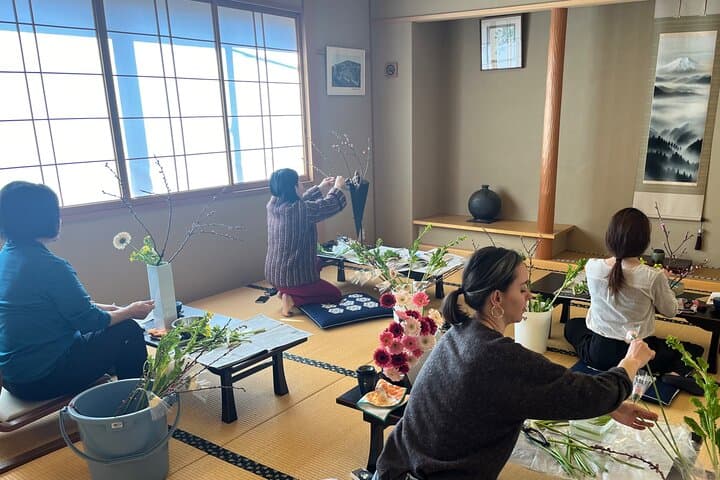 2 Hours Flower Arranging Ikebana Class Temple Tokyo Ota-ku