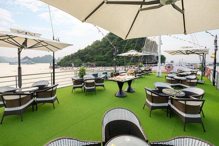 3 Days 2 Nights Ha Long Bay Luxury Escape on Apple Cruise