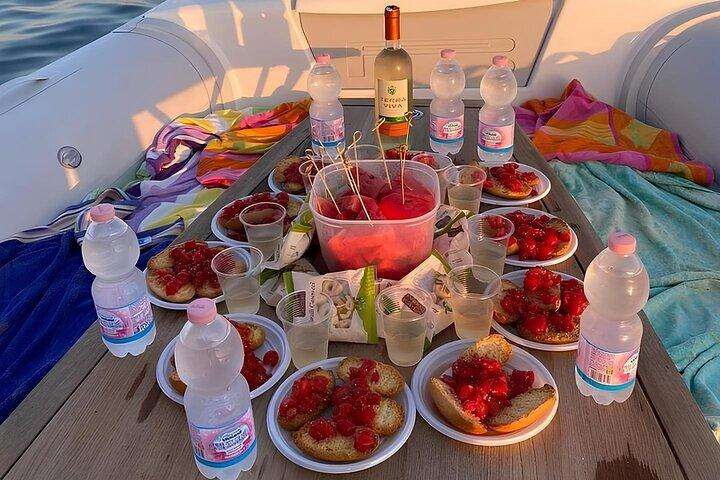 Gallipoli Boat Excursion with Aperitif in Porto Selvaggio