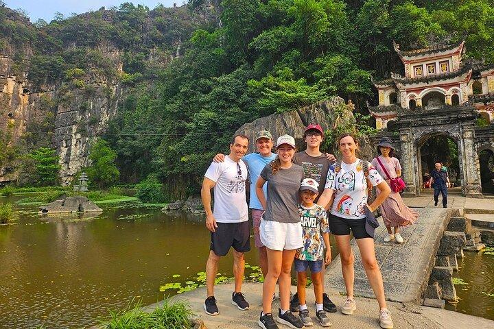 Private Ninh Binh Day Trip: Local Family, Trang An & Bich Dong