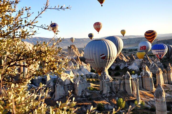 Göreme Cappadocia Hot Air Balloon Sunrise Flight