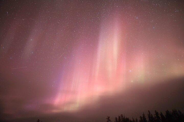 Yellowknife: Aurora Chasing + Aurora Lodge