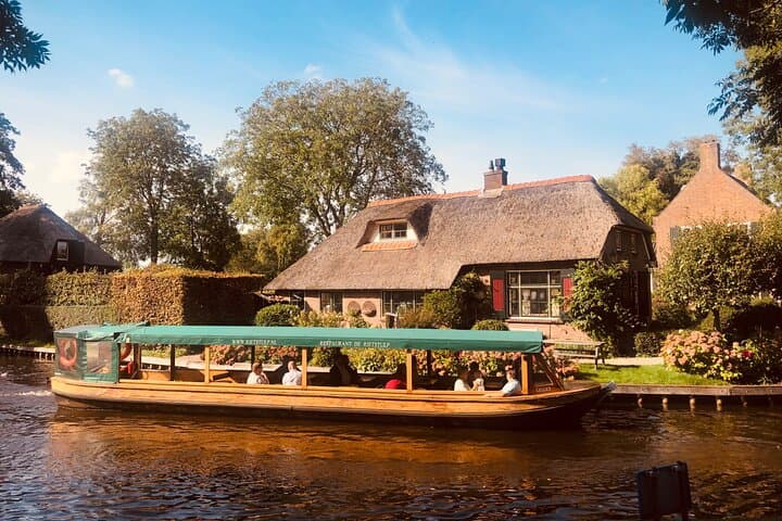 Dreamy Dutch Villages Tour: Giethoorn, Zaanse Schans & More