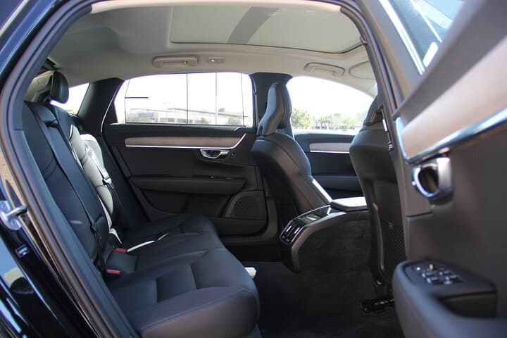 Private Luxury Las Vegas Airport Transfer – Domestic Arrivals