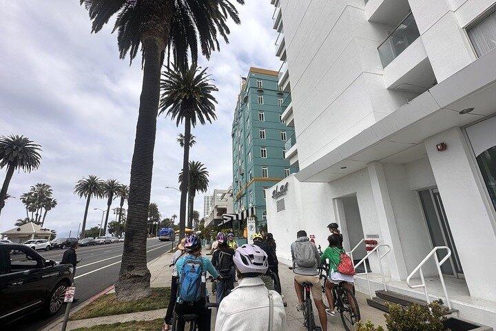 Santa Monica and Venice Beach Electric Bike Tour