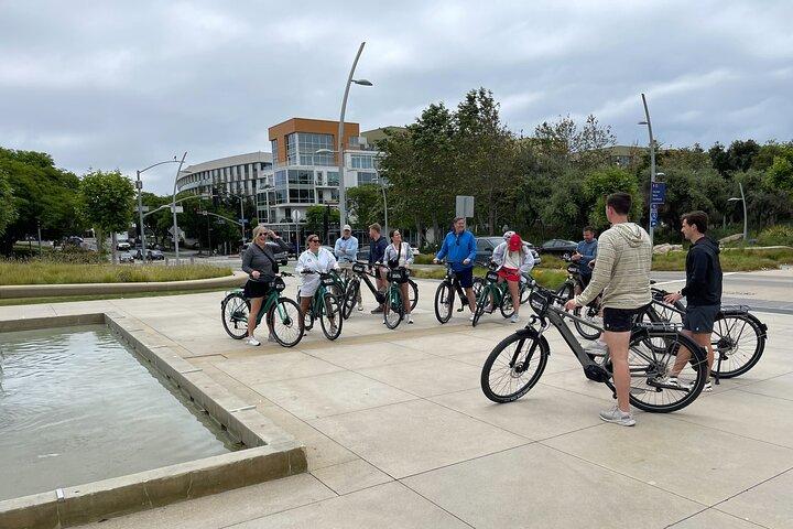 Santa Monica and Venice Beach Electric Bike Tour