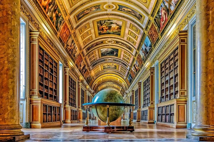 Fontainebleau Castle & Barbizon Half-Day Trip from Paris